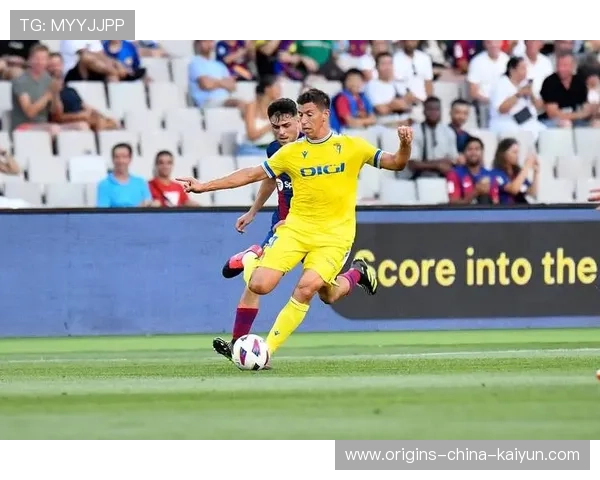 塞维利亚利用定位球威胁频频制造混乱