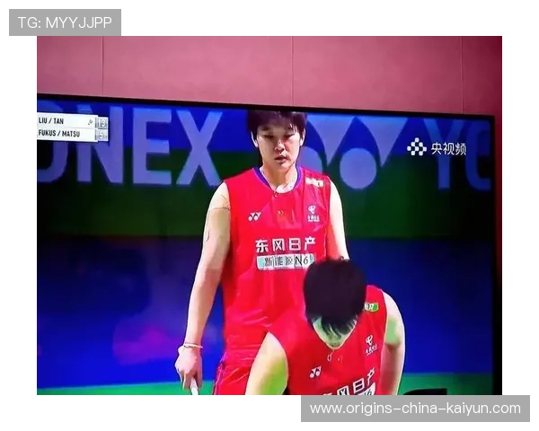 谭宁高难度网前连拍成功